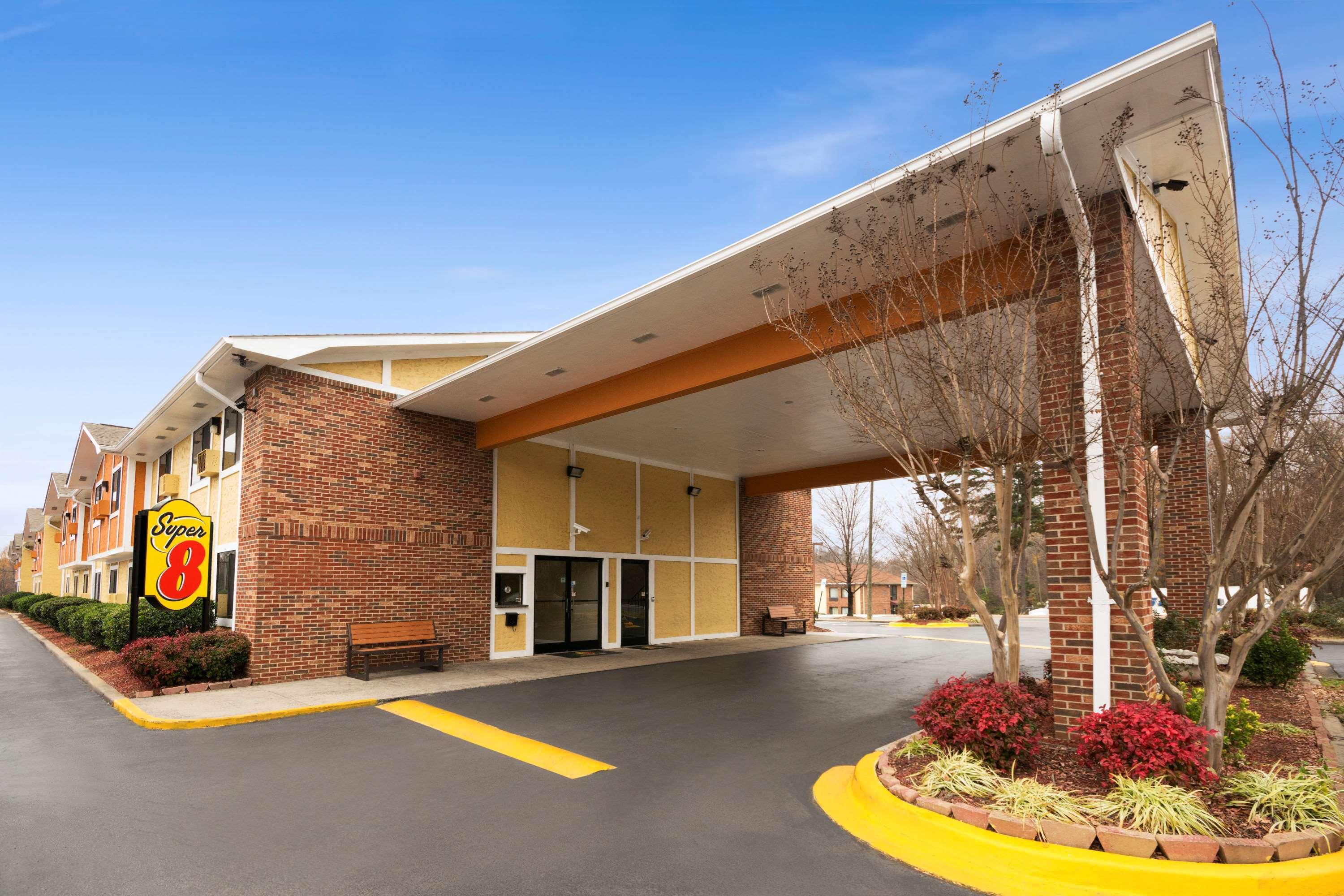 Super 8 By Wyndham Charlotte University Eksteriør billede